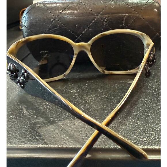 Chanel CC Coco Mark Camellia Flower Sunglasses*CASE INCLUDED* 56|16|130 - Picture 4 of 8